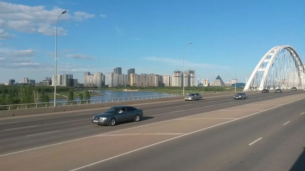 Tashkent to Almaty: The Race for Homegrown Platforms City skyline and digital infrastructure in Central Asia - Tashkent to Almaty: The Race for Homegrown Platforms
